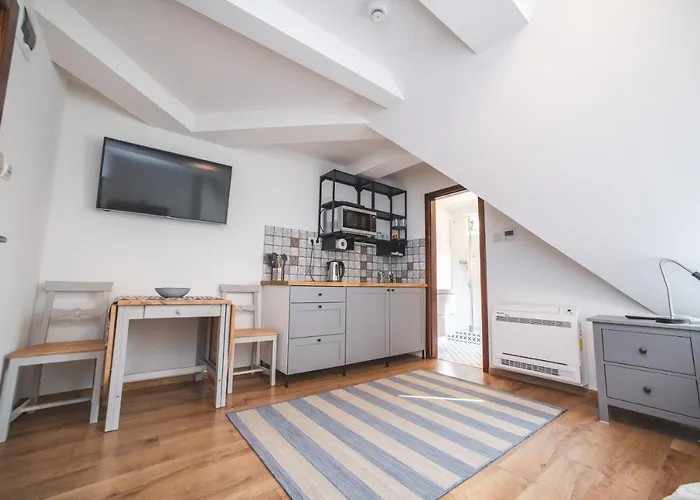 Vitorlas Vendeghaz * Révfülöp